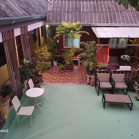 Baitong Homestay Chiang Mai Exterior foto
