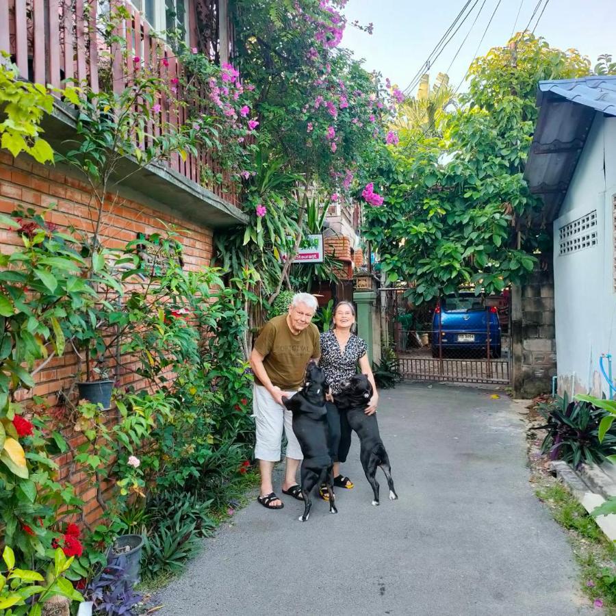 Baitong Homestay Chiang Mai Exterior foto