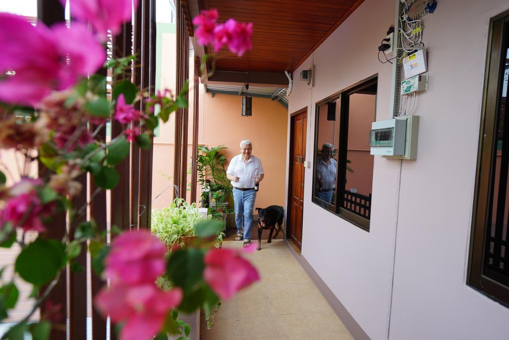 Baitong Homestay Chiang Mai Exterior foto